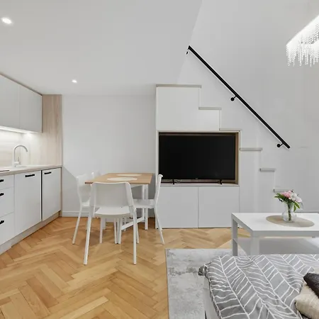 Moderny Prezidentsky Vedla Palaca S Vyhladom Apartman