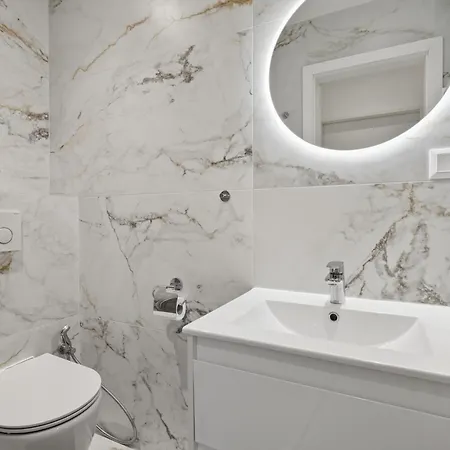 Moderny Prezidentsky Vedla Palaca S Vyhladom Apartman *