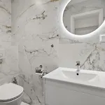 Moderny Prezidentsky Vedla Palaca S Vyhladom Gazde/Camere de închiriat *