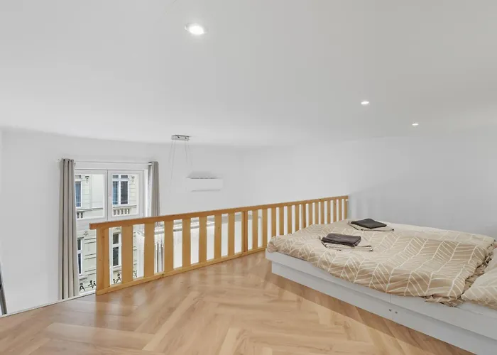 Moderny Prezidentsky Vedla Palaca S Vyhladom * Bratysława